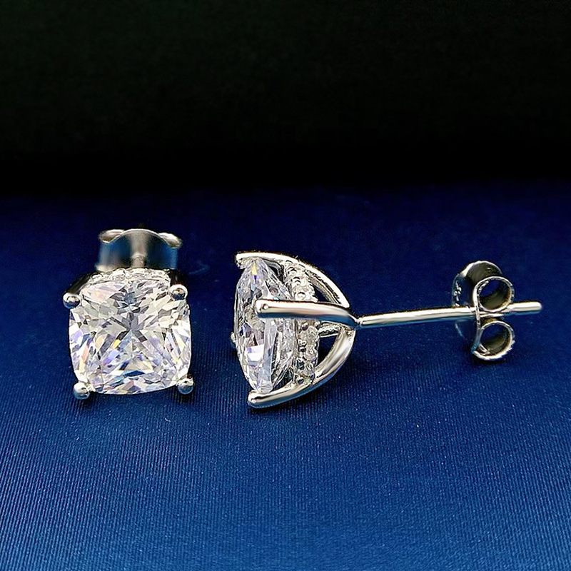 Choucong 2024 Stud Earrings Solitaire Luxury Jewelry Real 100% 925 Sterling Silver Cushion Shape Natural Moissanite Gemstones Party Women Bridal Earri