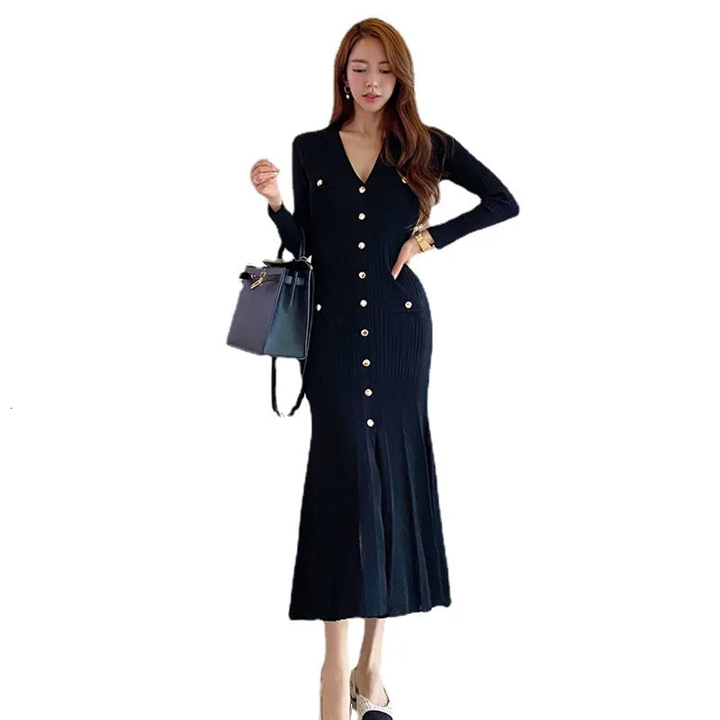 Vintage Korean Maxi Dresses for Women Party Long Sleeve Vneck Mermaid Dress Elegant Fashion Ladies Vestidos Femme Autumn 240115