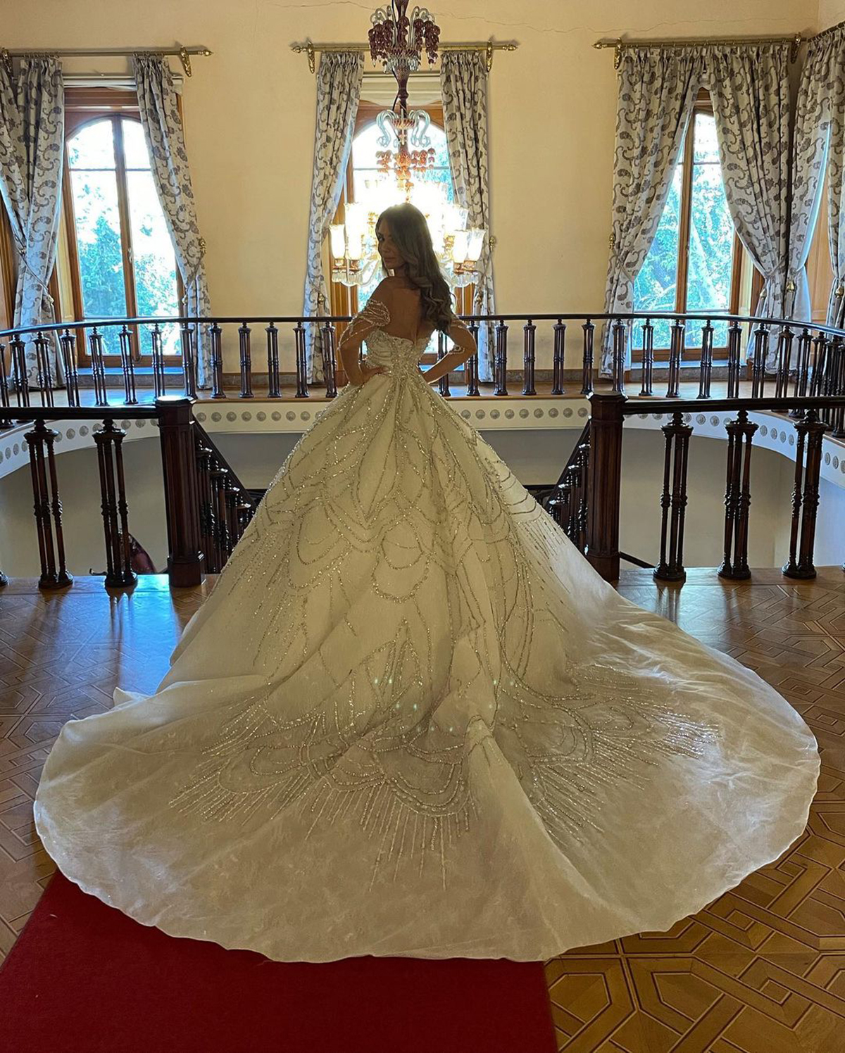 Gorgeous A Line Women Wedding Dress Sheer Neck Long Sleeves Bridal Gowns Crystal Beading Zipper Court Train Dress For Bride Custom Made