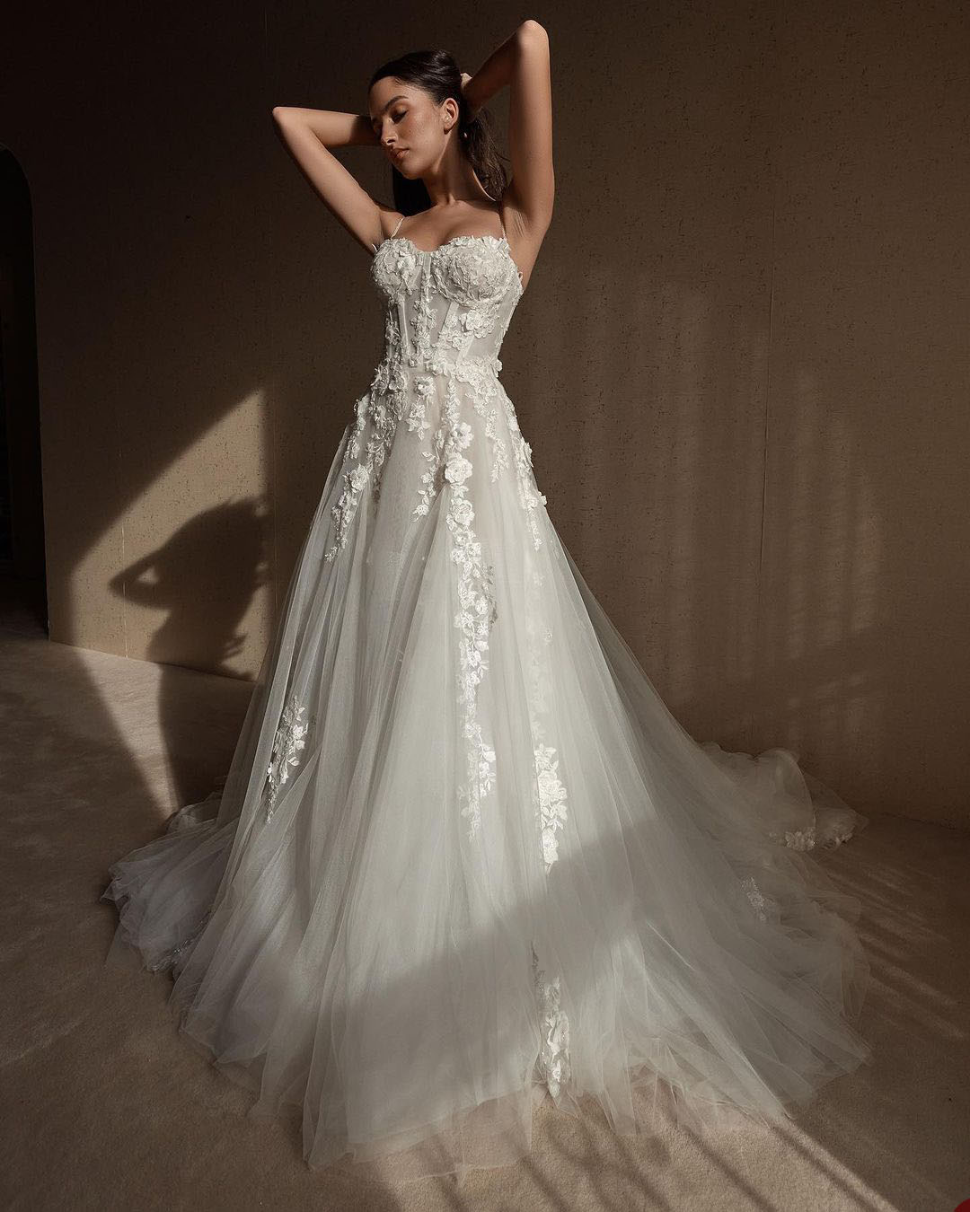 Sexy Applique A e Wedding Dresses Elegant Spaghetti Straps Bridal Gown Simple Lace vestidos de novia Custom Made