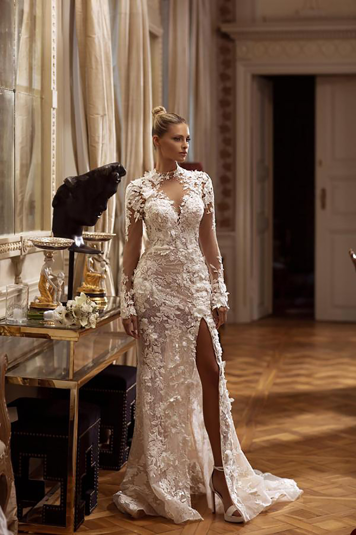 Romantic High Collar Mermaid Wedding Dresses 3D-Floral Appliques Bridal Gowns Detachable Train Backless Side Split Bride Dresses Custom Made