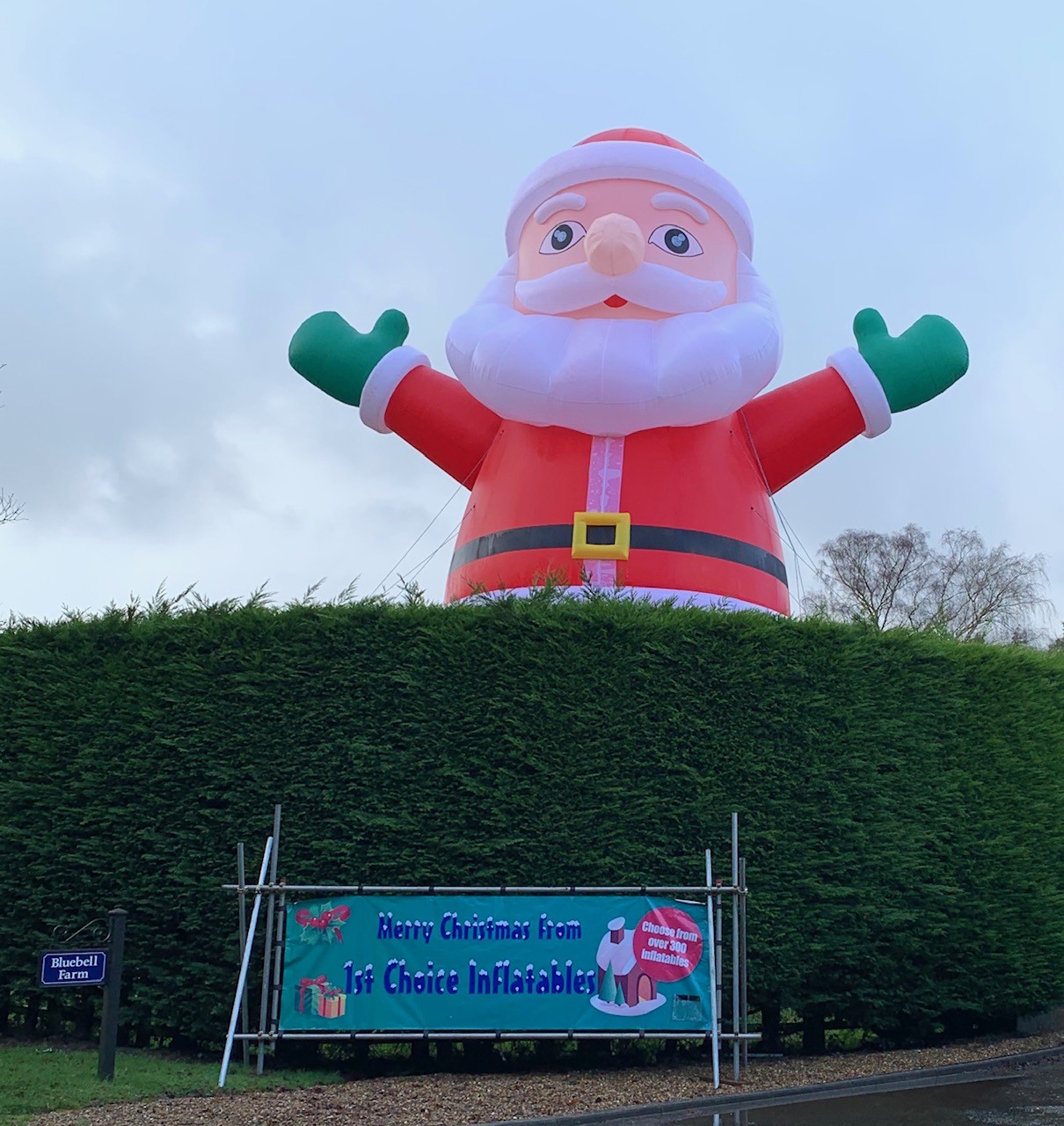 Outdoor Activities Customized Christmas Character Inflatable Lofty Santa Claus 12mH (40ft) With blower Giant Air Blown Santa Model Balloon for sale