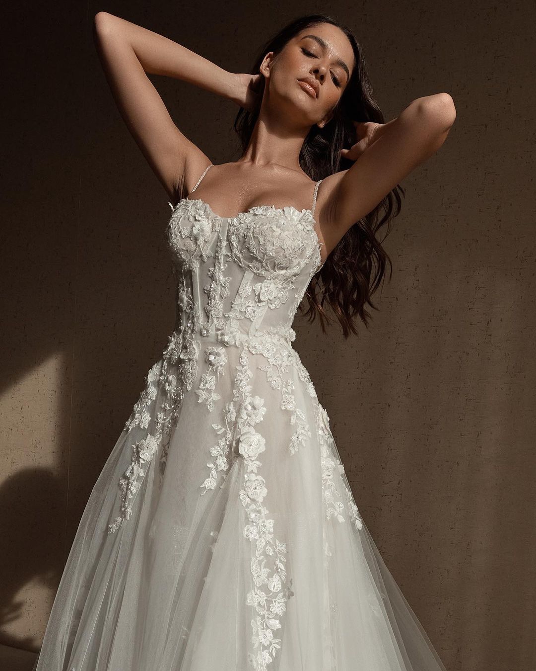 Sexy Applique A e Wedding Dresses Elegant Spaghetti Straps Bridal Gown Simple Lace vestidos de novia Custom Made