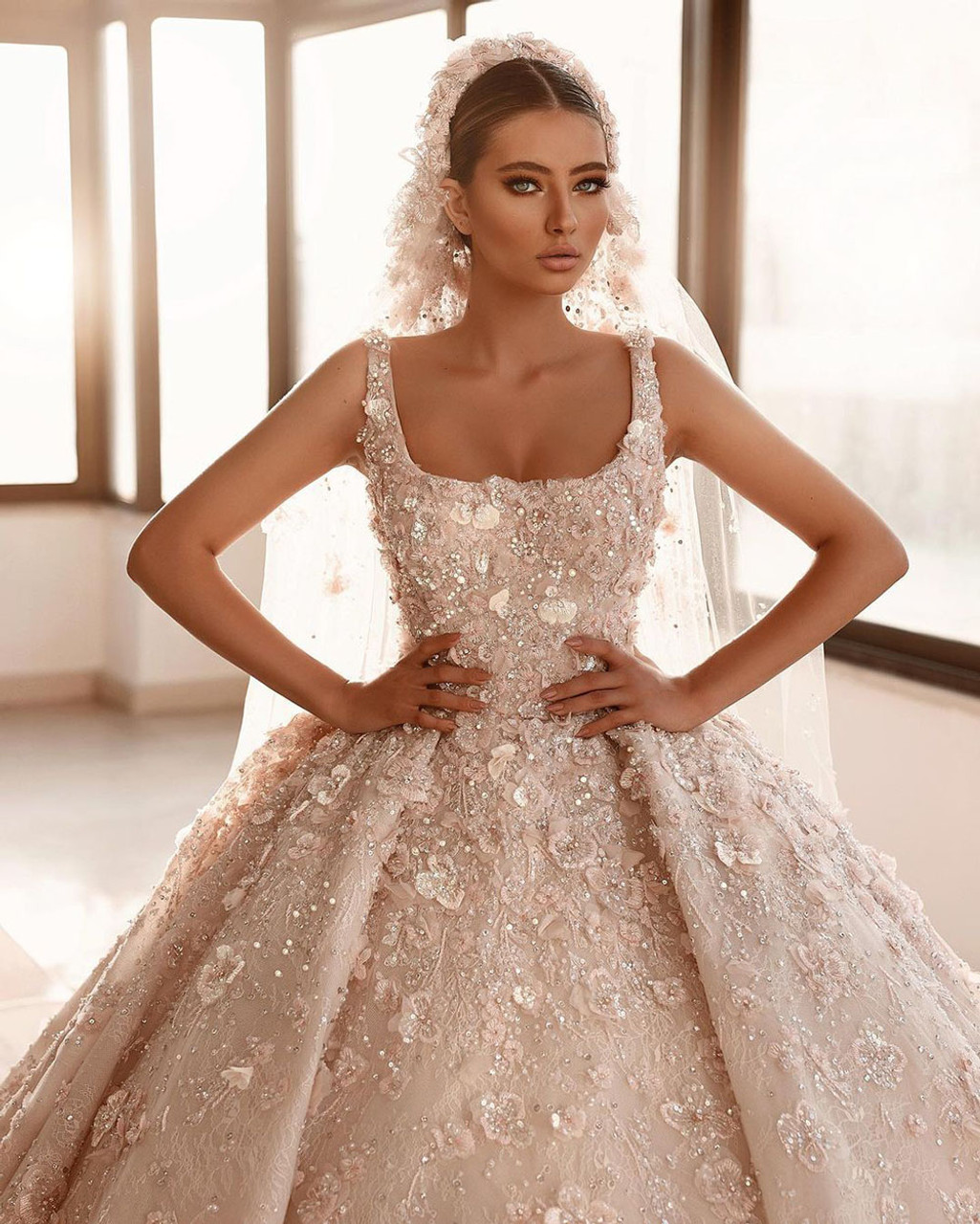 Alonlivn Elegant 3D Flowers Ball Gown Wedding Dress Sleeveless Square Collar Shiny Lace Bridal Gowns