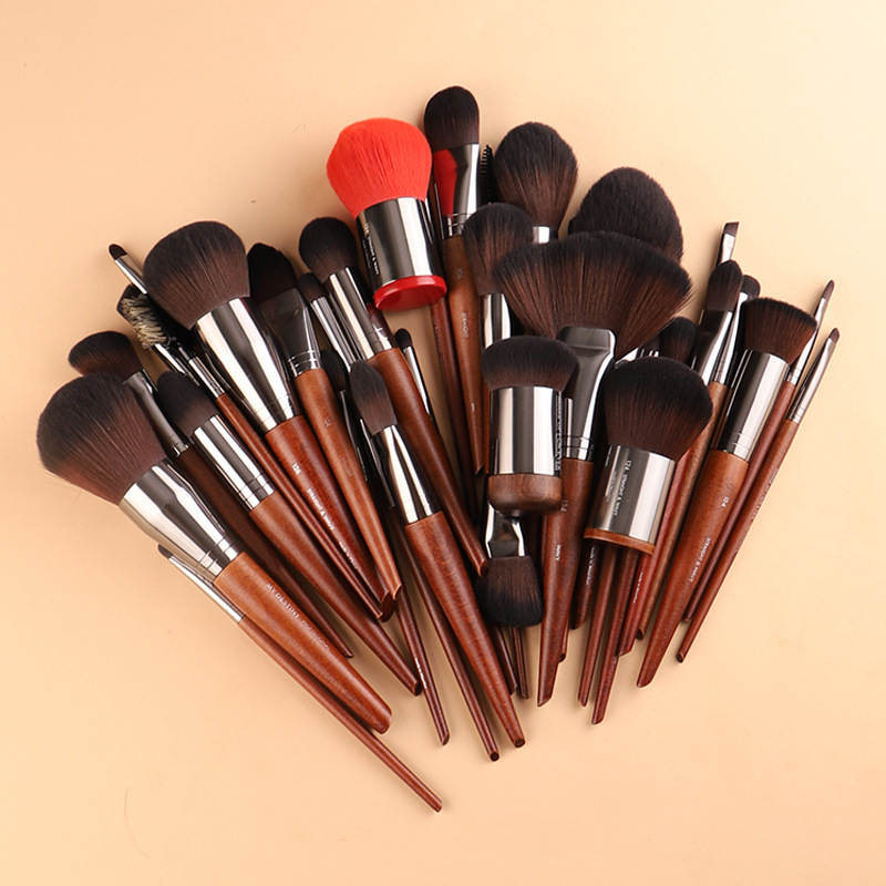 Makeup Brush Set Soft Synthetic Hair Original Wood Handle Profesional Artist's Cosmetic Brushes for Powder Blush Foundation