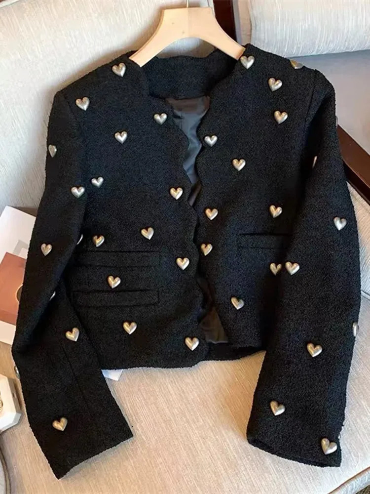 Autumn Winter Fashion Heart Buckle Black Wool Tweed Short Jacket Coat Women Vintage Long Sleeve V Neck Wave Cardigan Outwear Top 240113