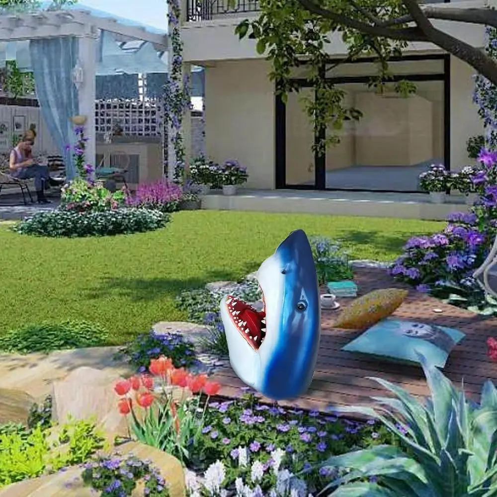 Creative White Shark Garden Art Statue Resin Lifelike White Shark Head Sculpture Wall Hanging Home Yard Garden Decor 240113
