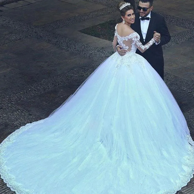Dubai Princess Wedding Dress Lace Appliques Long Sleeves Chapel Train Ivory White Tulle Bridal Gowns Illusion Back Gorgeous Bride Dresses 2024