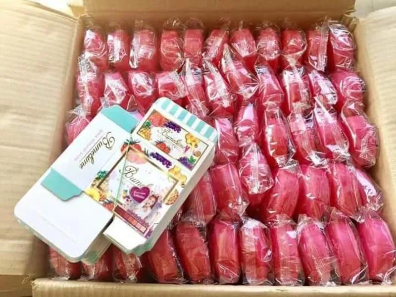 Bumebime Soap Handwork Whitening Soap with Fruit Essential Natural Mask White Bright Oil Soap with Sealed In Bag Retail Box LL
