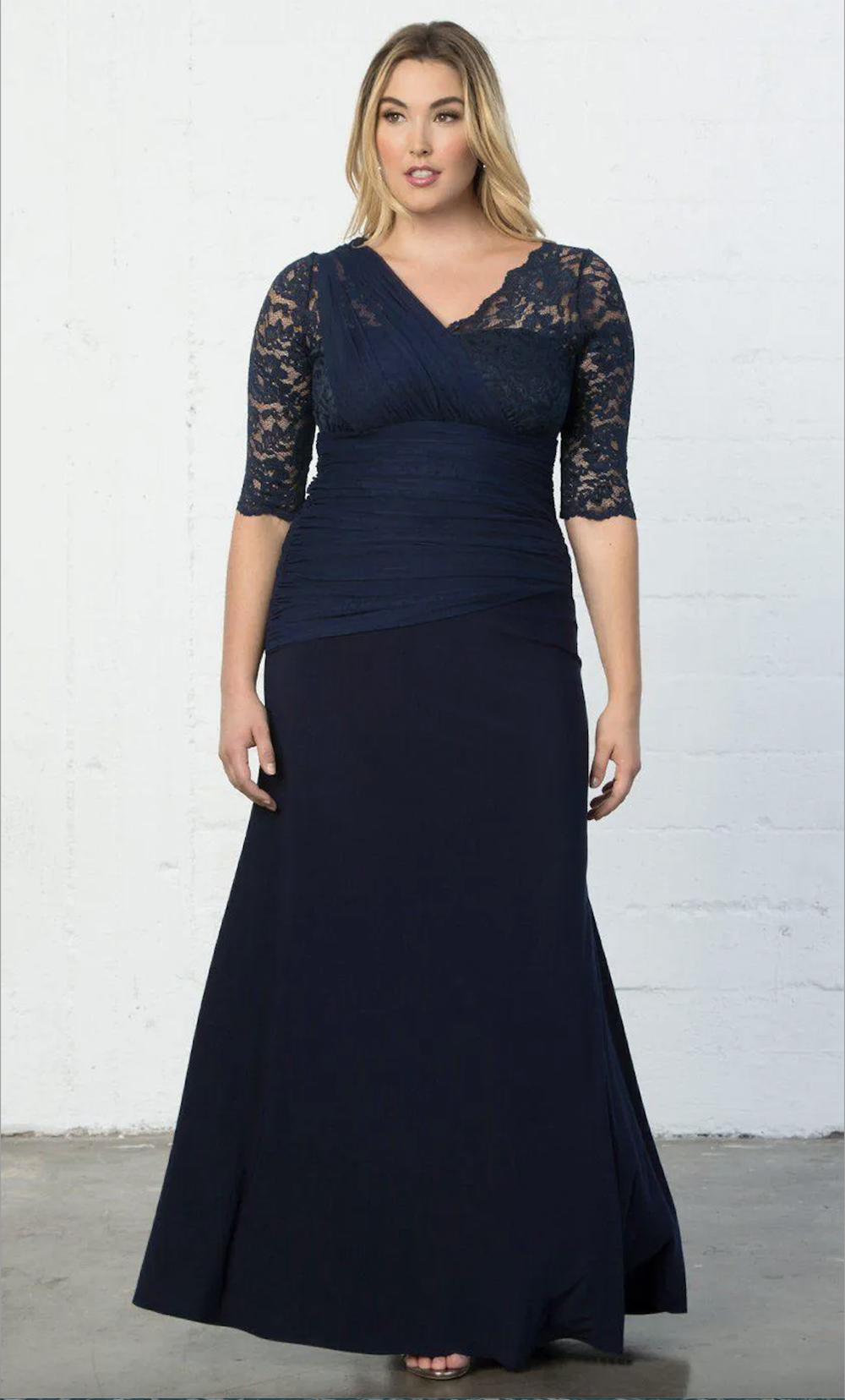 2024 Elegant Navy Blue Plus Size Lace Evening Dresses With Half Sleeves V-Neck Evening Gowns Mermaid Floor Length Chiffon Formal Dress