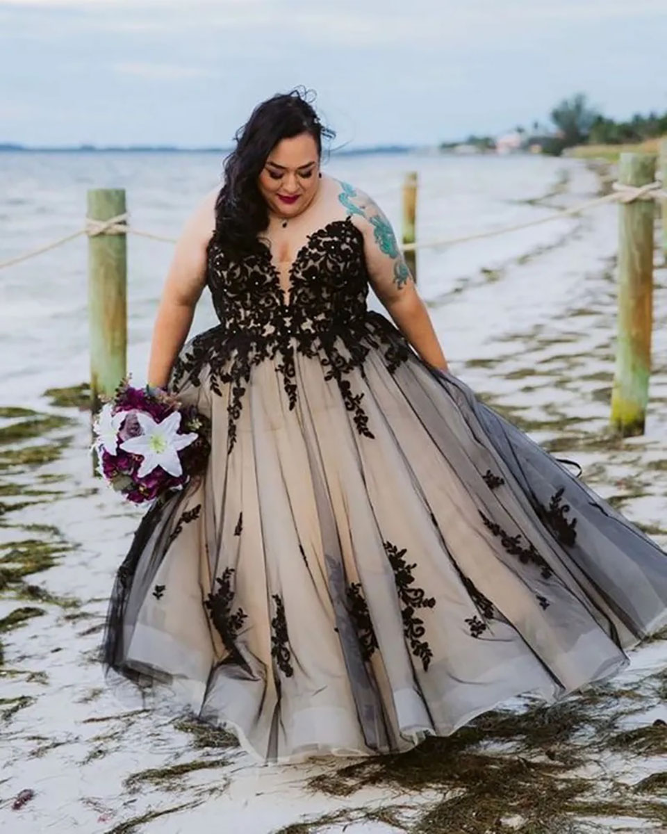 Wedding Dresses Bridal Gowns A Line Formal Sweetheart Sleeveless Beaded Tulle Ivory Black Applique Custom Zipper Lace Up Plus Size New