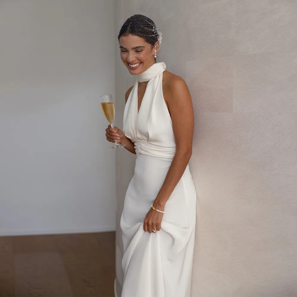 Sexy Deep V Neck Wedding Dress Soft Satin Backless Sleeveless Bridal Dresses Backless Sweep Train robe de mariee