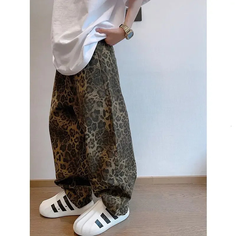 American Baggy Pants Men Y2k Clothes Retro High Street Sports Pants Leopard Print Casual Pants Plus Size Autumn Style 240115