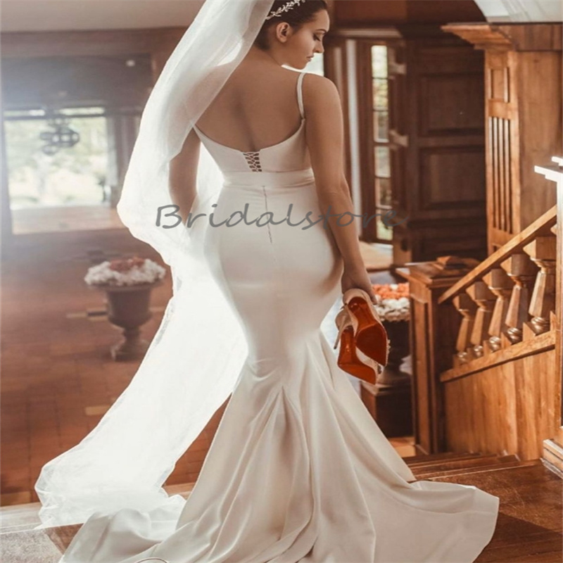Boho Mermaid Perfect Wedding Dress Sexy Spaghetti Straps Satin Bohemian Bride Dress Simple Fishtail Backless Beach Bridal Dresses Elegant Rustic Count