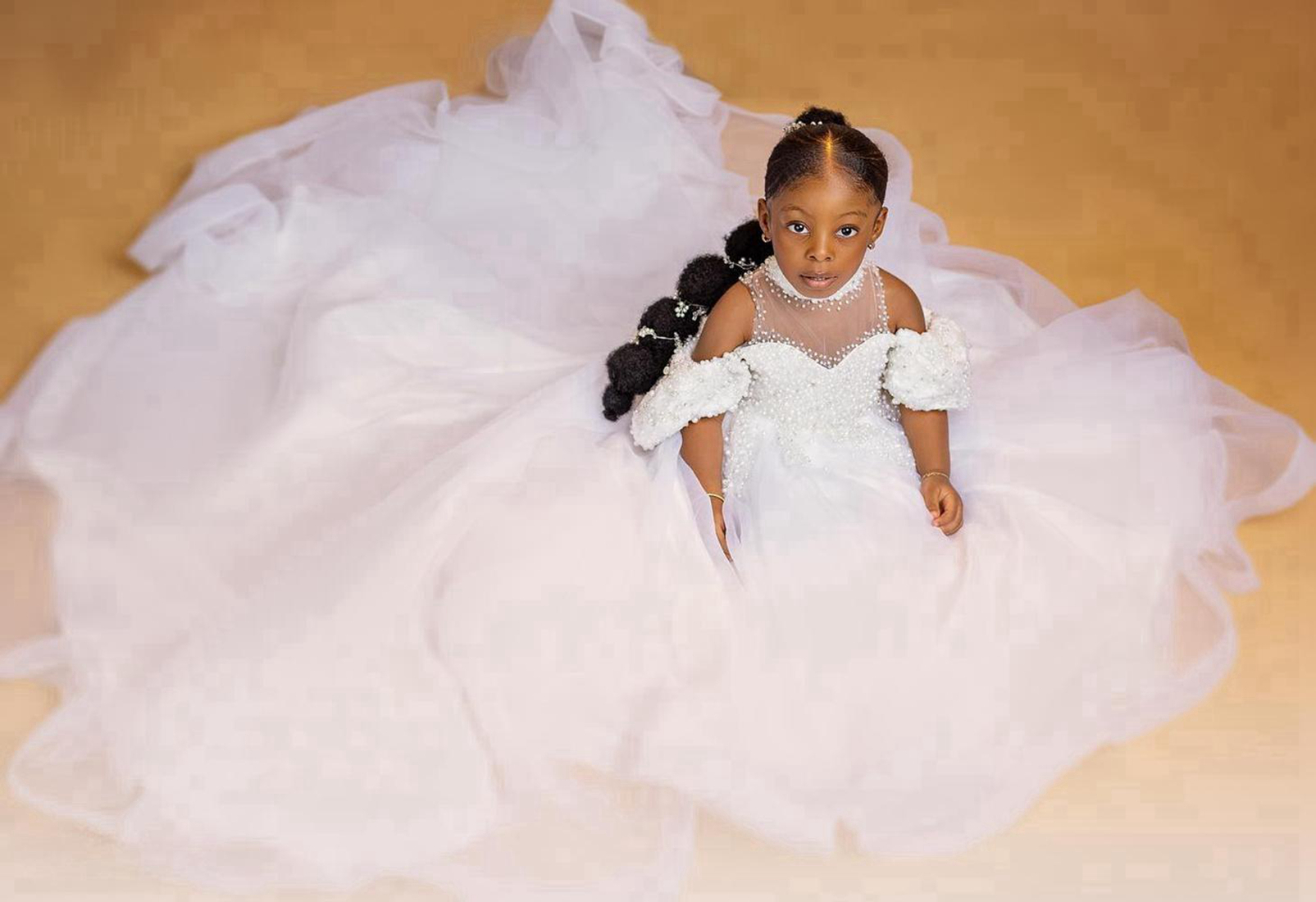 White Flower Girl Dresses High Neck Beaded Lace Princess Queen Communion Dress Tiered Tulle Kids Girl First Birthday Daughter and Mother Dresses Marri