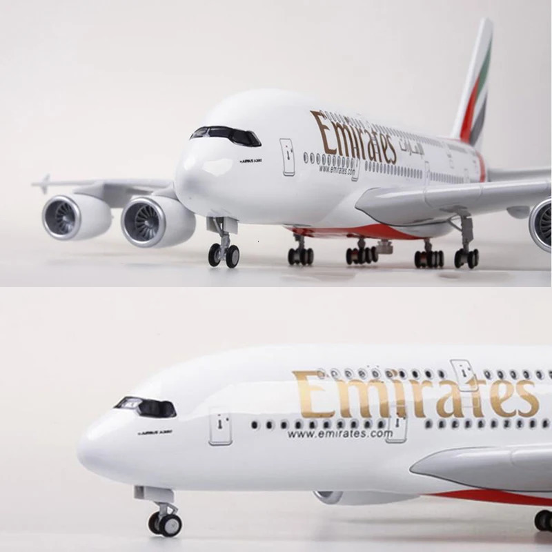 36.5cm 1/200 Scale UAE United Arab Airplane Model 380 A380 Airline Aircraft Toy with Light Wheel Diecast Plastic Resin 240115