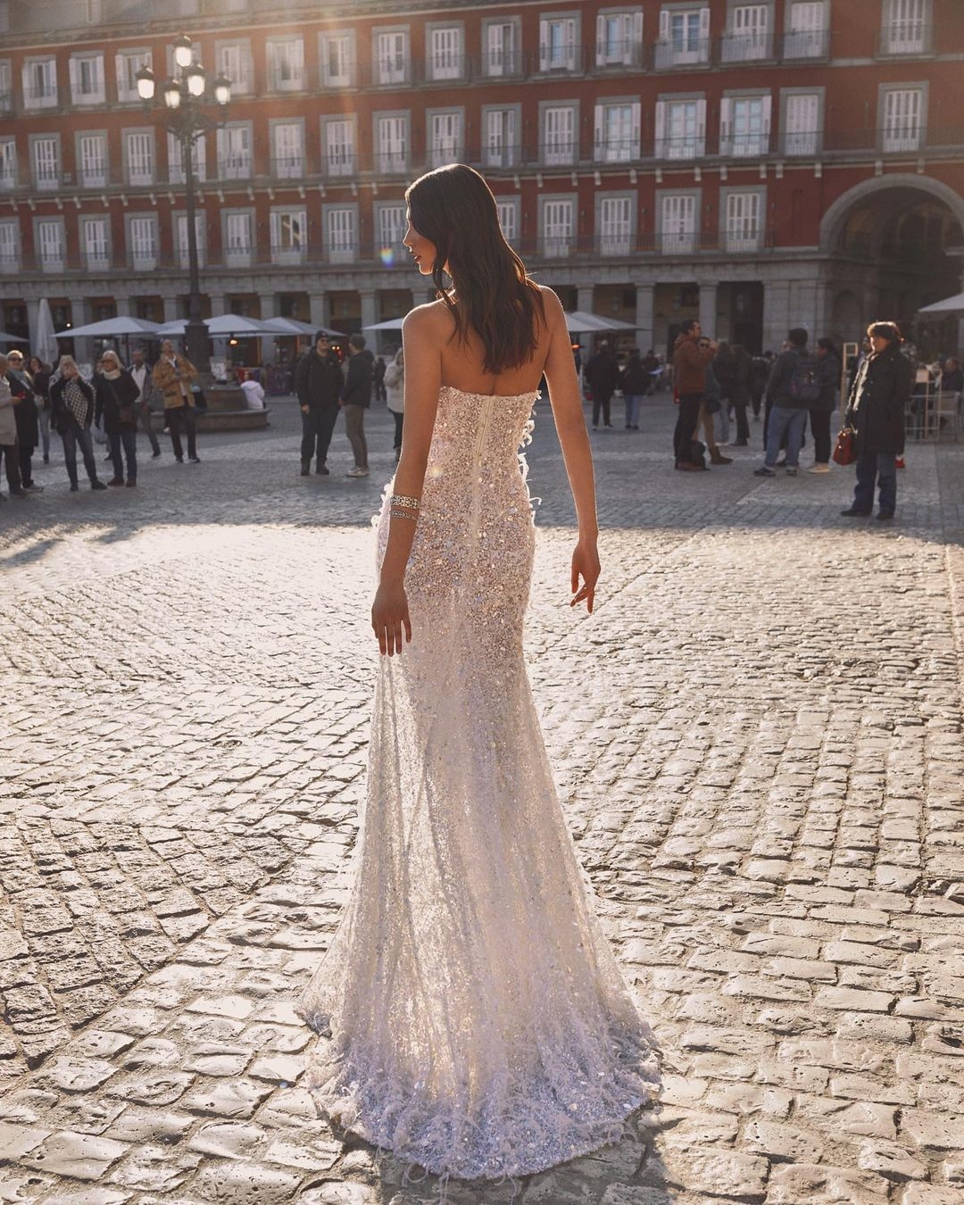 Sparkly Strapless Mermaid Wedding Sequins Feather Bridal Gowns Side Split Backless Illusion Bride Dresses Custom Made 0219