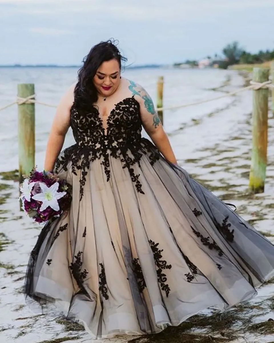 Wedding Dresses Bridal Gowns A Line Formal Sweetheart Sleeveless Beaded Tulle Ivory Black Applique Custom Zipper Lace Up Plus Size New