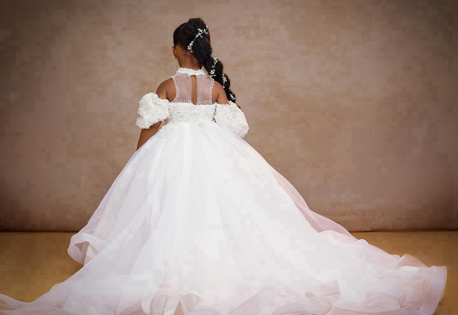 White Flower Girl Dresses High Neck Beaded Lace Princess Queen Communion Dress Tiered Tulle Kids Girl First Birthday Daughter and Mother Dresses Marri