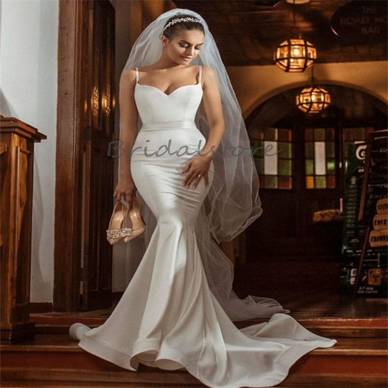 Boho Mermaid Perfect Wedding Dress Sexy Spaghetti Straps Satin Bohemian Bride Dress Simple Fishtail Backless Beach Bridal Dresses Elegant Rustic Count