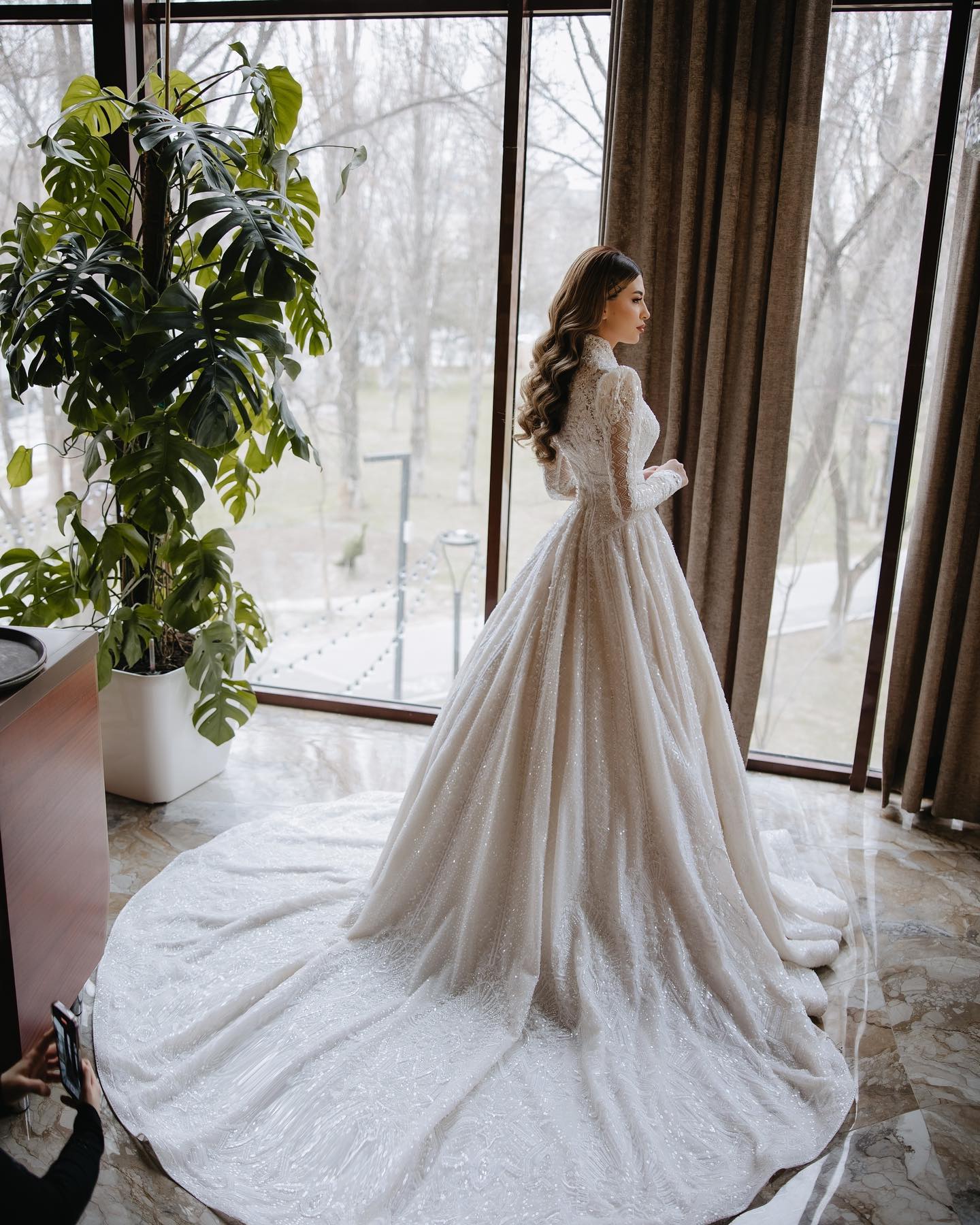 Glamorous A Line Wedding Dresses Lace Bridal Gowns Sequins Beaded Illusion Long Sleeves Bride Dresses Custom Made
