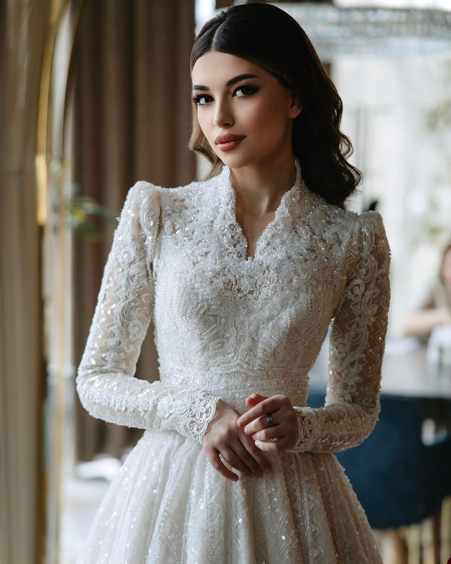 Glamorous A Line Wedding Dresses Lace Bridal Gowns Sequins Beaded Illusion Long Sleeves Bride Dresses Custom Made