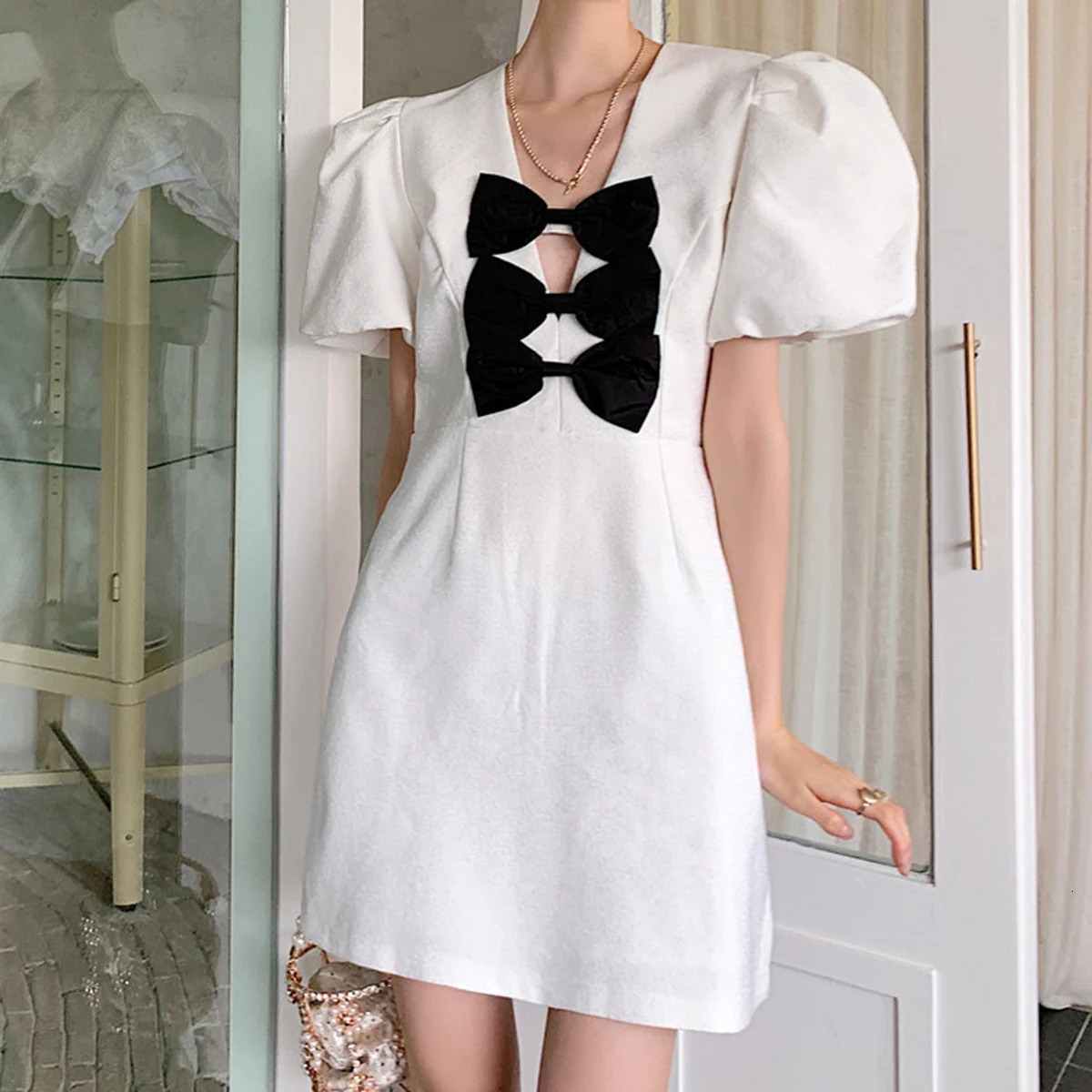 Bow Decor A-line Dresses Women Elegant Vintage Deep V-neck Puff Sleeve Mini Dress Korean Fashion Evening Party Vestidos 240117