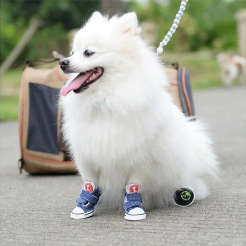 Pet Dog Shoes for Small large Dogs Blue Sneakers Puppy Cat Classic Canvas Boots Teddy Pomeranian Antislip Comfortable 240117