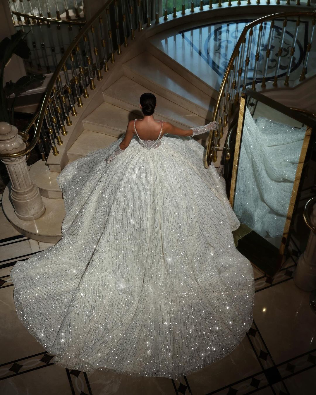 Vintage Spaghetti Straps Wedding Dresses Ball Gown Sexy Backless Sequined Lace Vestido De Noiva Custom Made Bridal Dress