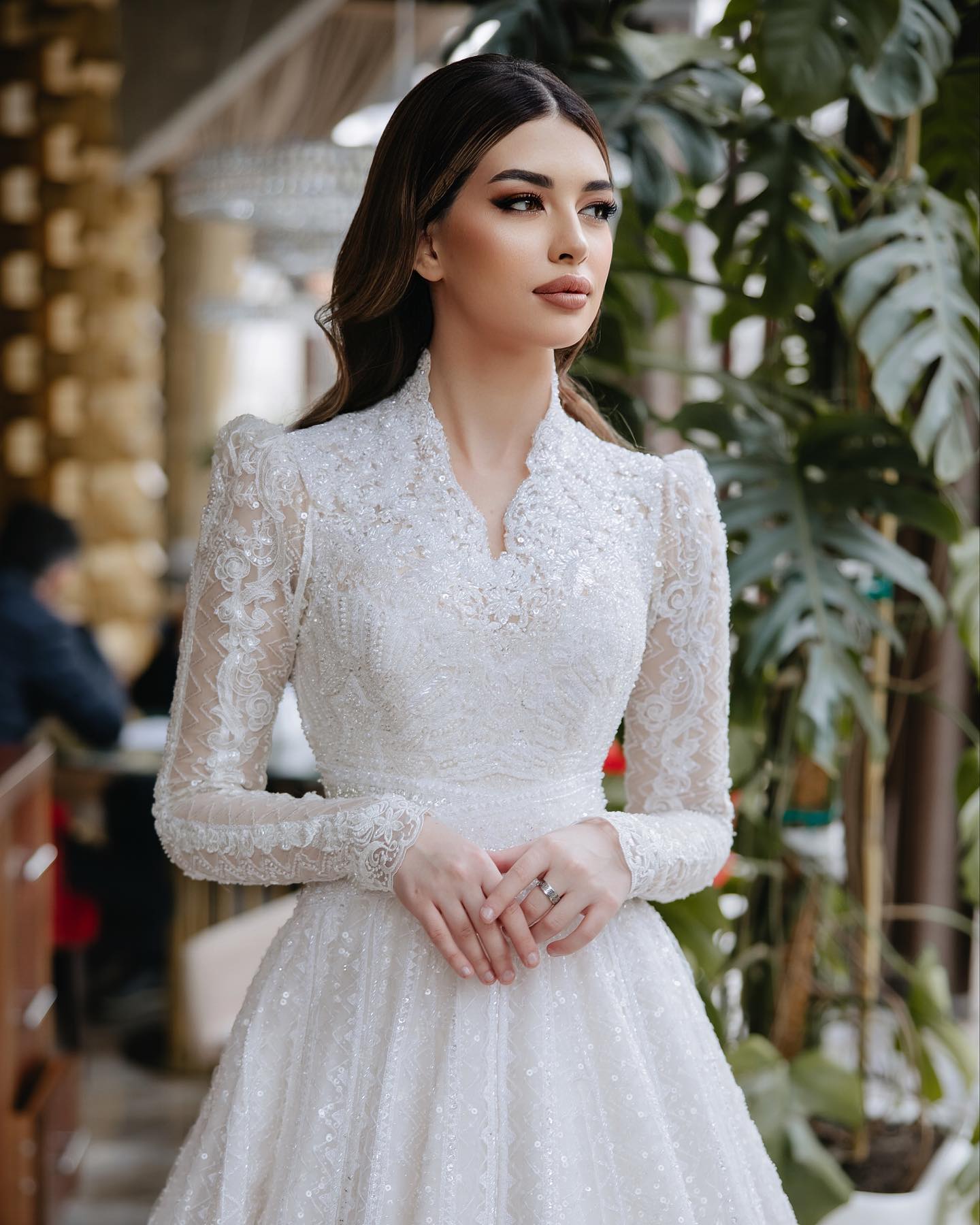 Glamorous A Line Wedding Dresses Lace Bridal Gowns Sequins Beaded Illusion Long Sleeves Bride Dresses Custom Made