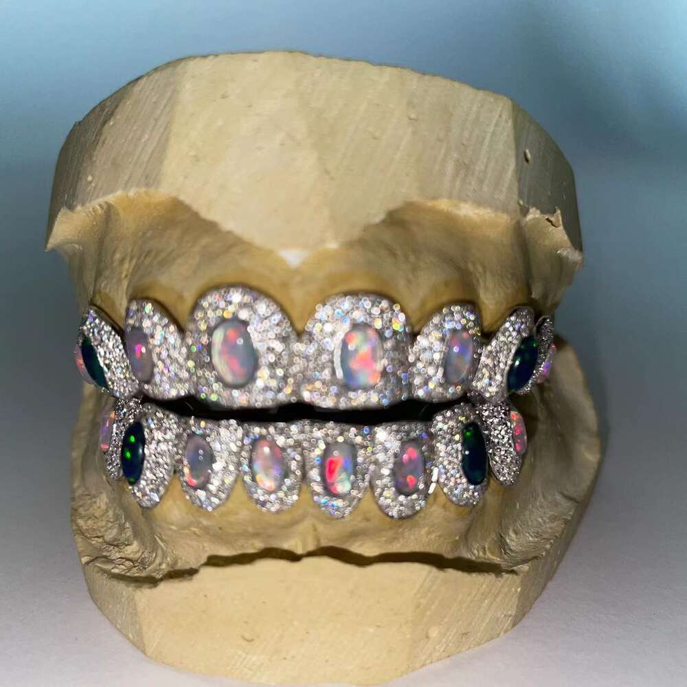 Custom Made Hip Hop Iced Out 925 Sterling silver Jewelry Permanent Cut VVS Moissanite Diamonds Teeth Mouth Grillz