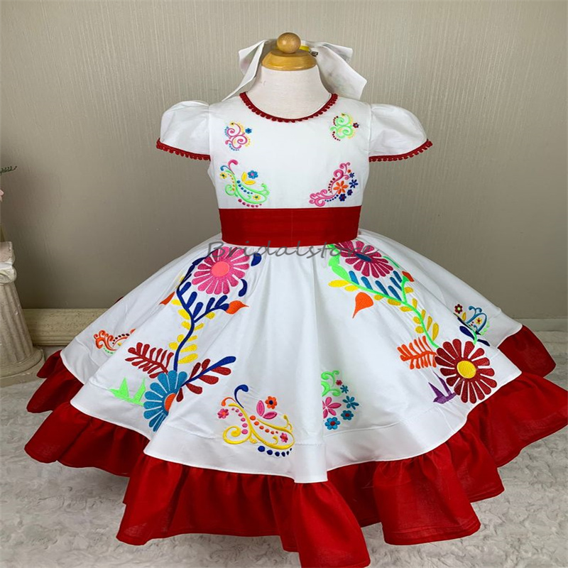 Princess Charro Mexicanes Flower Girls Dresses 2025 O Neck Short Sleeve Embroidery Kids Pageant Wedding Dress Caramuza Toddler Dress With Red Sash Bow