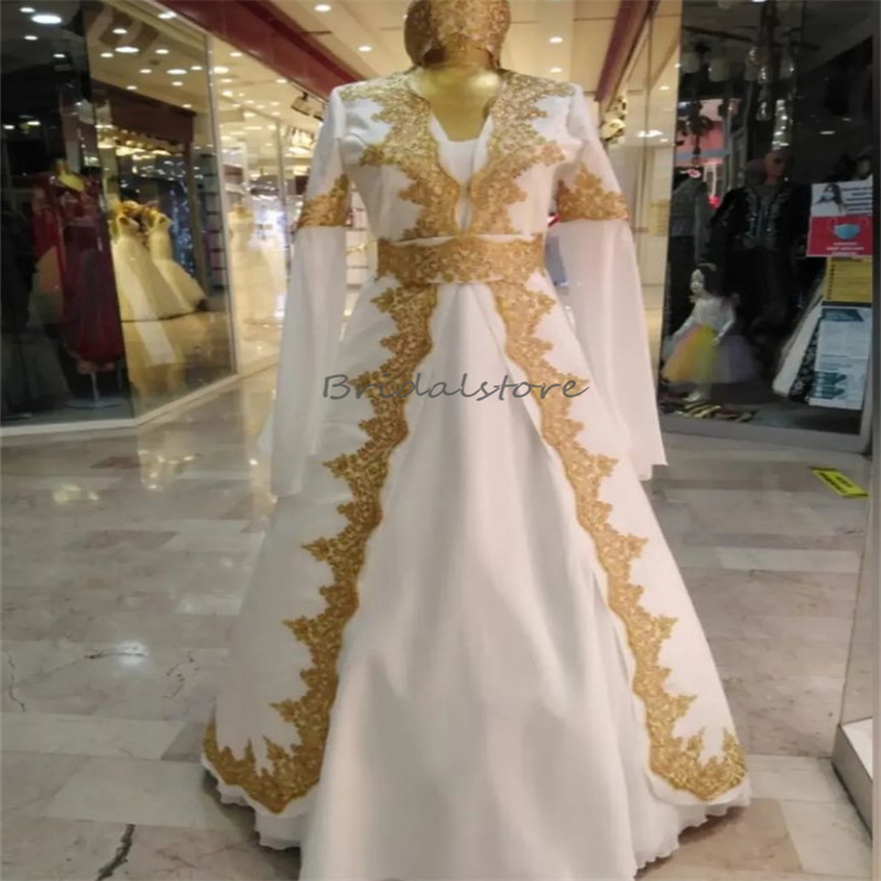 Traditional Turkish White Wedding Dress 2024 With Gold Lace A Line Floor Length Pakistani Moroccan Long Sleeve Arabian Bride Dress Vintage Muslim Brid