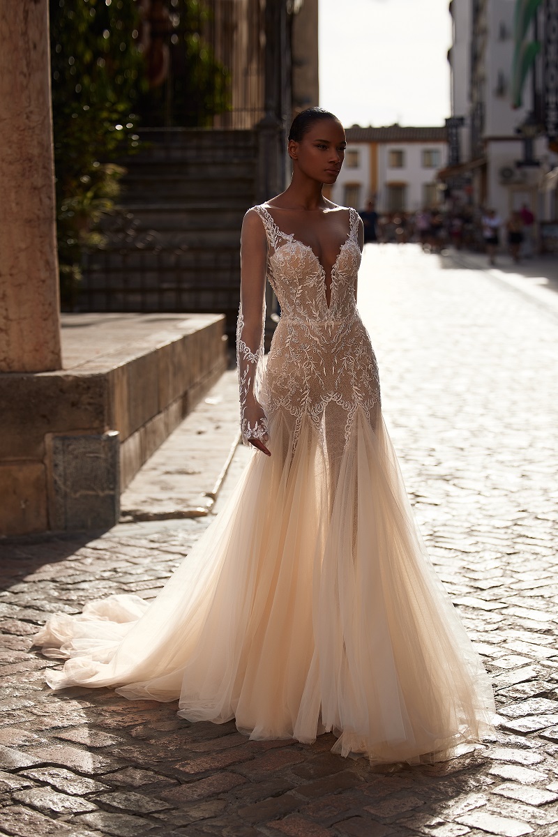 Graceful Mermaid Beaded Wedding Dresses Backless Lace Bridal Gowns Long Sleeves Sheer Plunging Neckline Sweep Train Tulle Vestido De Novia