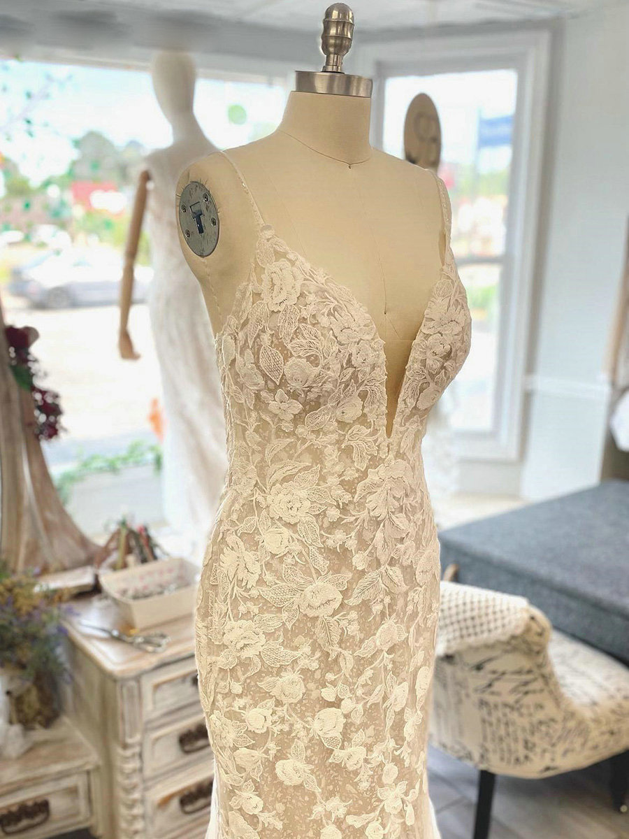 Spaghetti Straps Glitter Crystal Mermaid Wedding Dresses V-Neck Sleeveless Appliques Lace Boho Country Bridal Gowns 0516