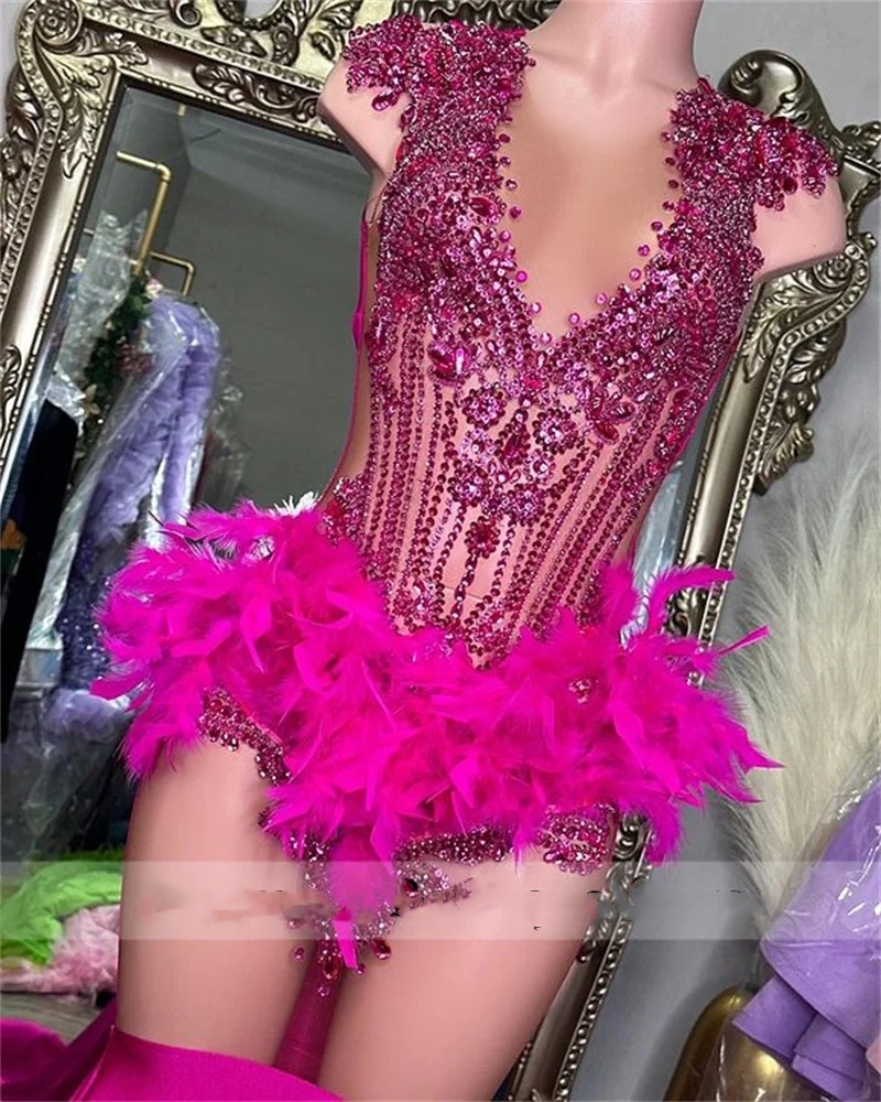 New 2024 Fuchsia Diamonds Prom Glitter Bead Crystal Rhinestones Feathers Gown For Black Girls Birthday Party Dress