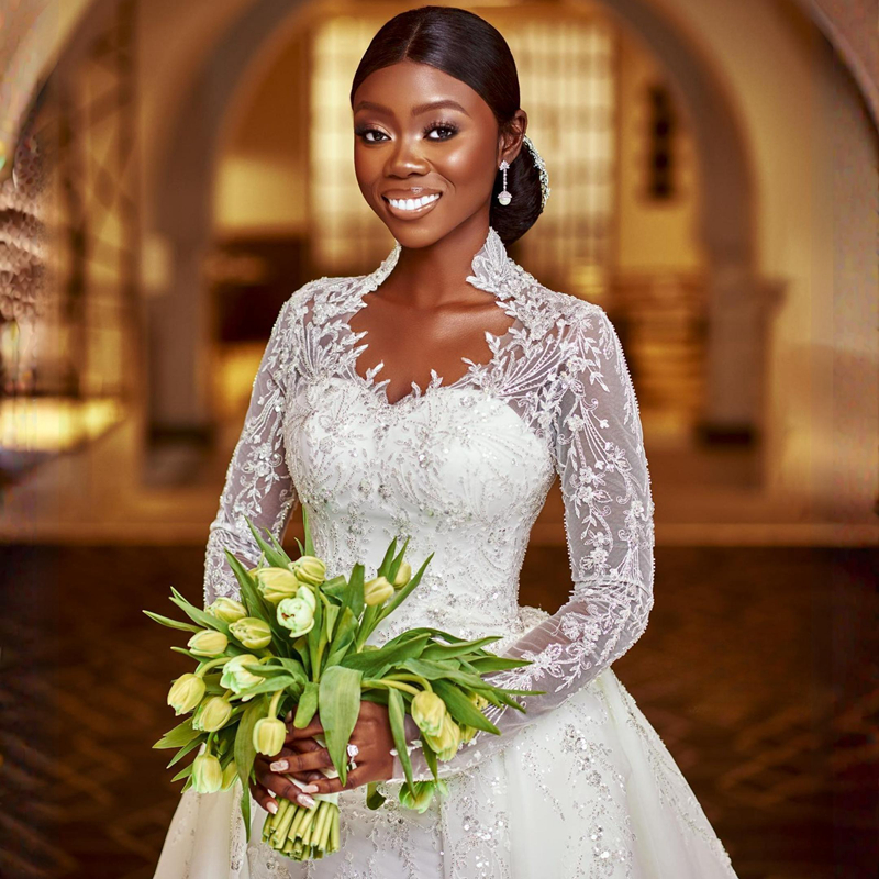 2024 African Sexy Mermaid Wedding Dresses Bridal Gowns Illusion Sweetheart Long Sleeves Lace Appliques Crystal Beads Chapel Overskirt Detachable Train