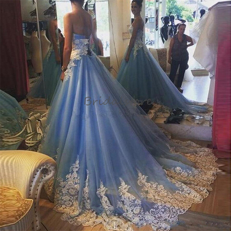 Retro Blue Gothic Wedding Dress 2024 Sexy Sweetheart A Line white Appliques Sweep Train Country Bridal Gowns Elegant Bohemian Garden Church Mariee Ves