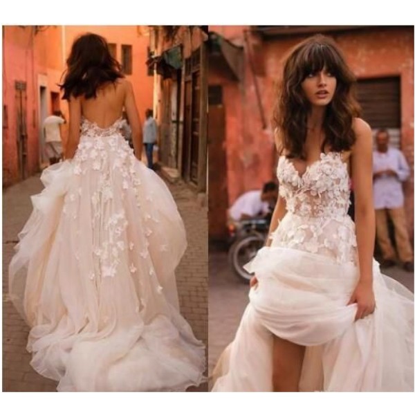 Liz Martinez Beach Wedding Dresses with 3D Floral V-neck Tiered Skirt Backless Plus Size Elegant Garden Country Toddler Wedding Gowns