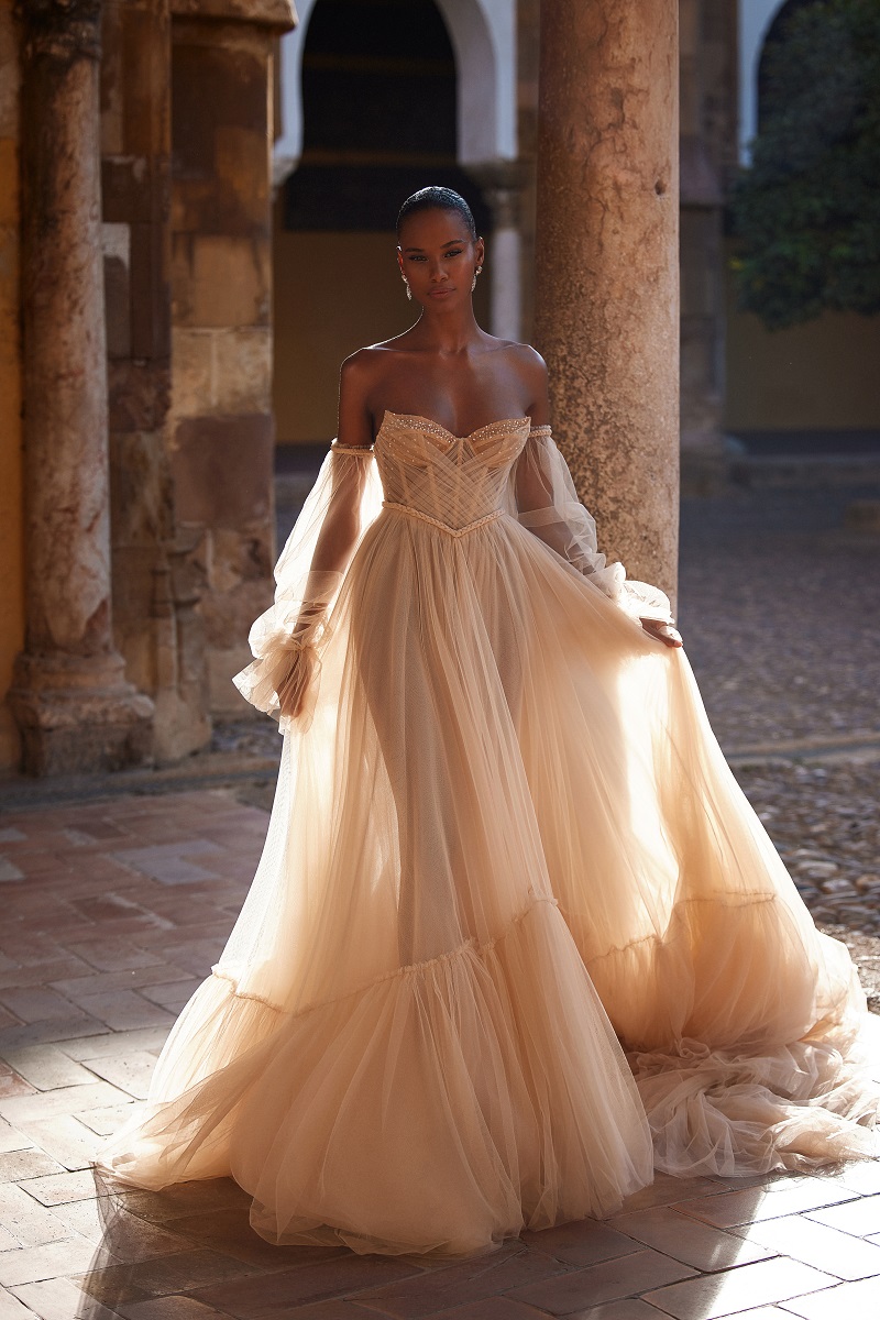 Champagne Beaded Wedding Dresses Strapless Neckline Bridal Gowns Long Sleeves A Line Pleated Sweep Train Tulle Vestido De Novia