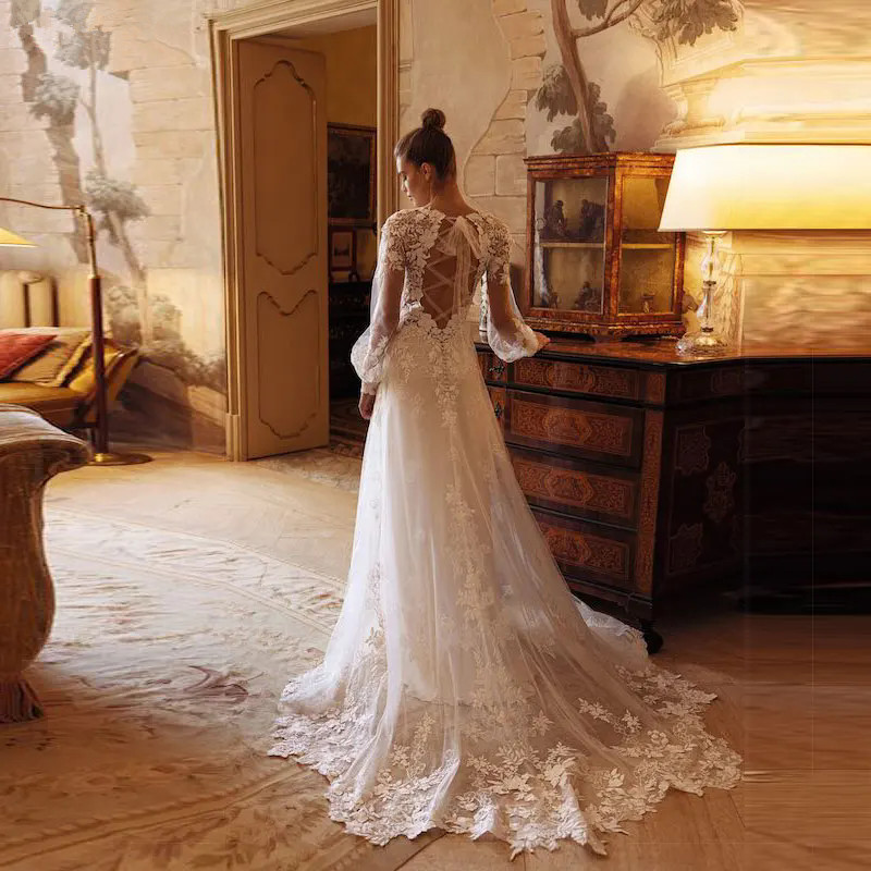 Elegant Wedding Dresses Modern Beading Glitter Long Sleeves Lace Appliques Backless Bridal Gown Robe De Mariee Custom YD