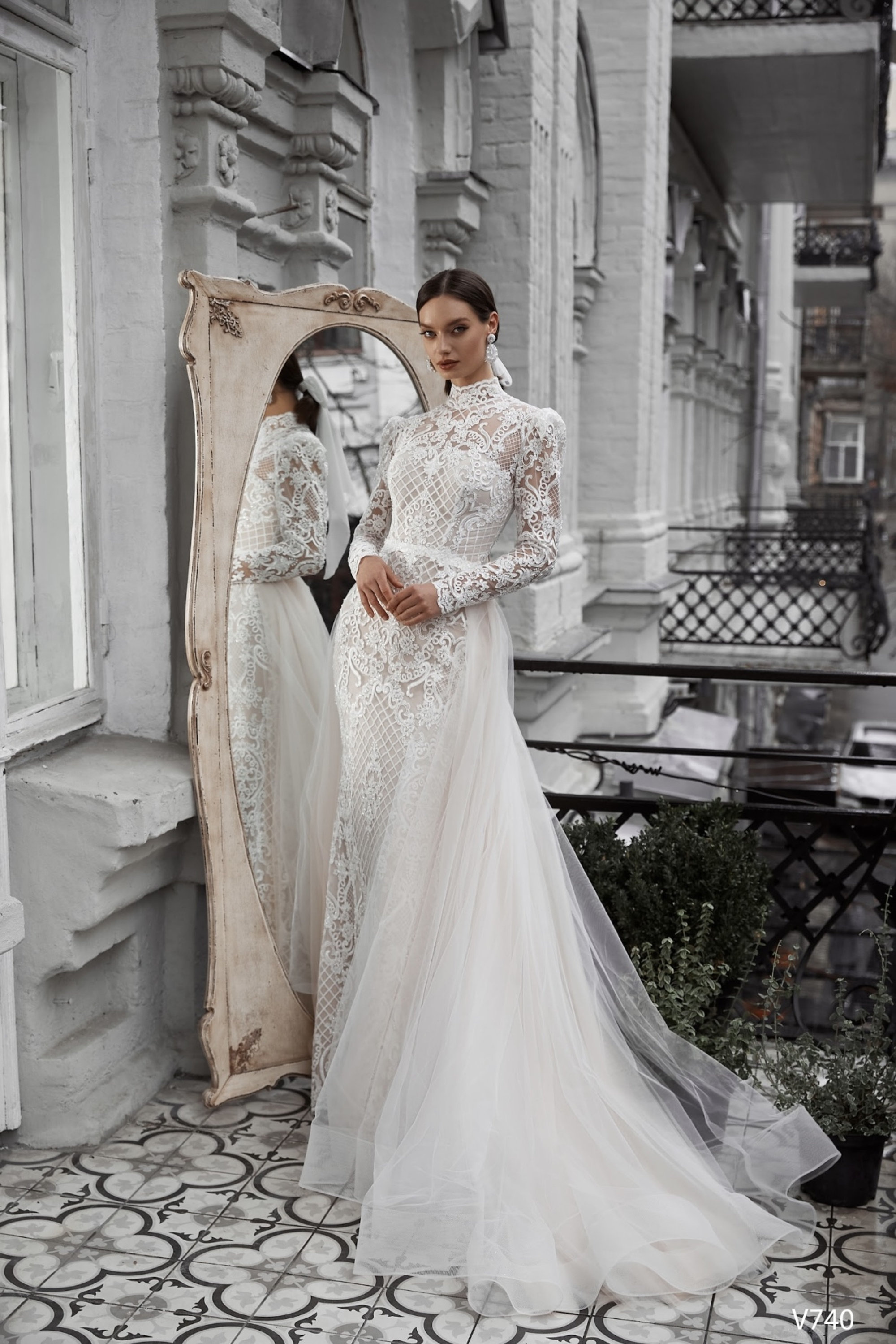 Romantic High Collar Mermaid Wedding Dresses Lace Appliques Bridal Gowns Detachable Train Long Sleeve Bride Dresses Custom Made