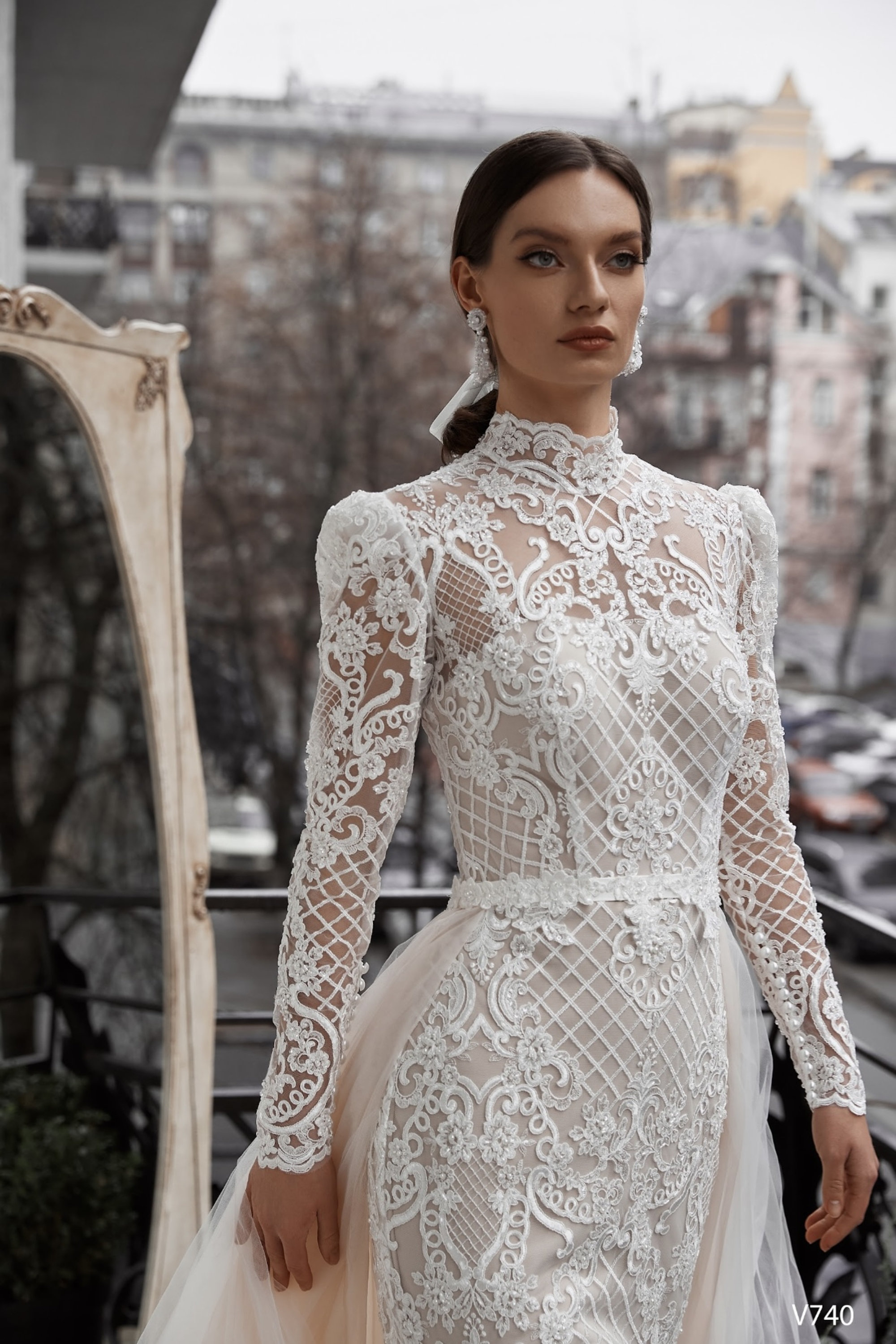 Romantic High Collar Mermaid Wedding Dresses Lace Appliques Bridal Gowns Detachable Train Long Sleeve Bride Dresses Custom Made