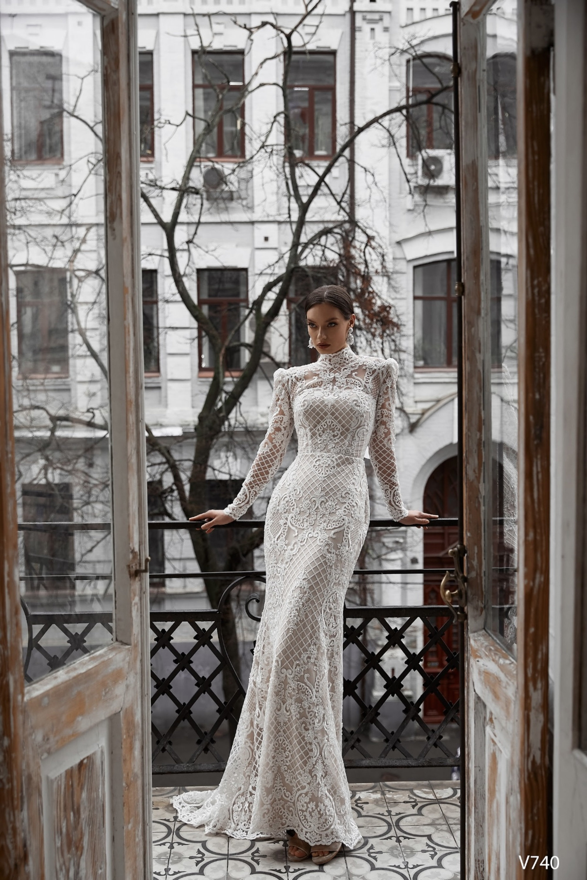 Romantic High Collar Mermaid Wedding Dresses Lace Appliques Bridal Gowns Detachable Train Long Sleeve Bride Dresses Custom Made