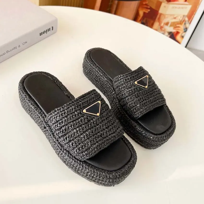 Designer Slippers Sandals Inverted triangle Platform Slippers Multicolor Flora Slides Fashionable Easy-to-wear Style Slides Slides Shoes Platform Embroidered