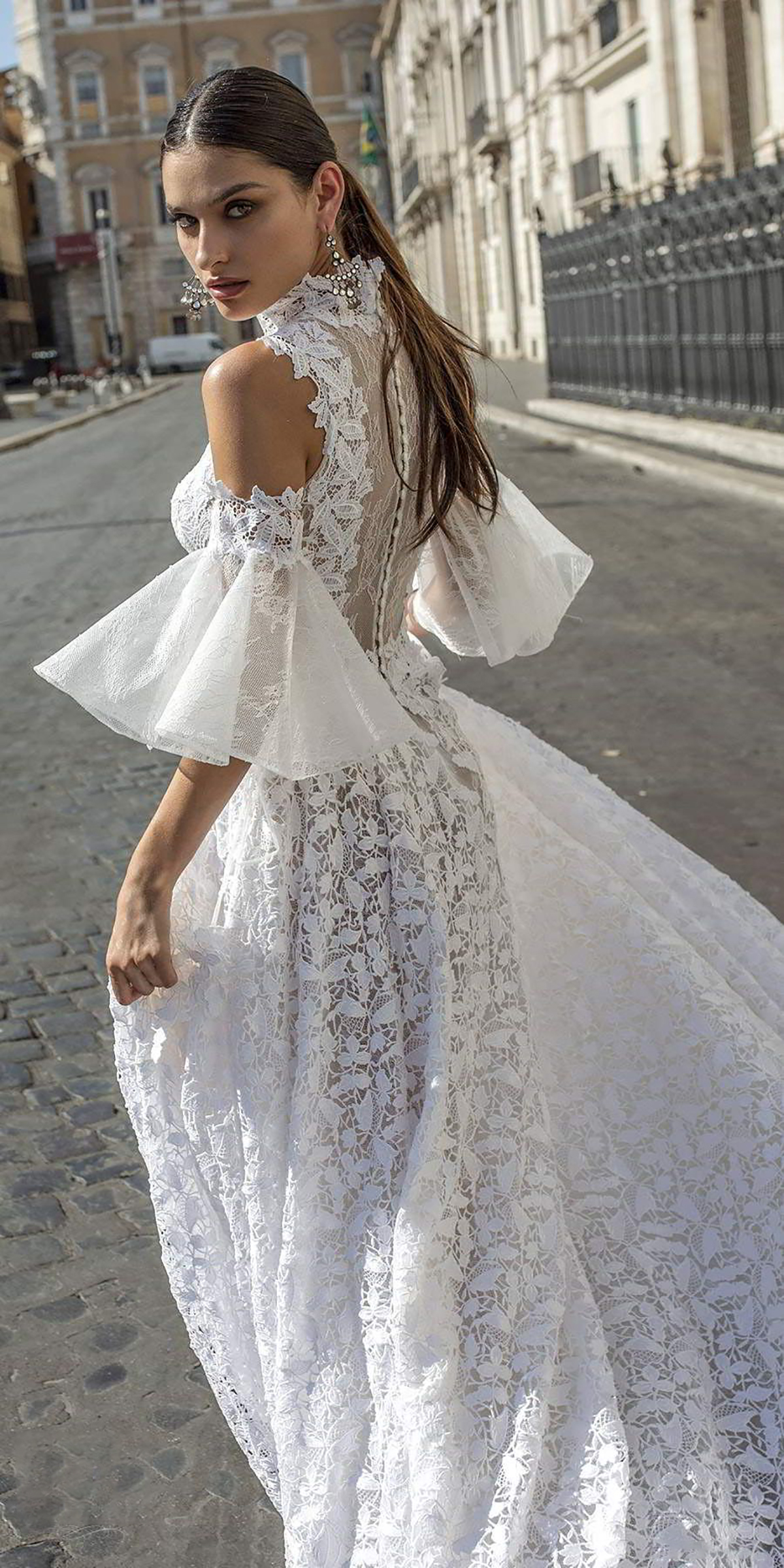 Glamorous A-line Wedding Dresses High-Neck Sleeveless Cuffs Design Lace Zipper Court Gown Custom Made Zipper Plus Size Bridal Dress Vestidos De Novia