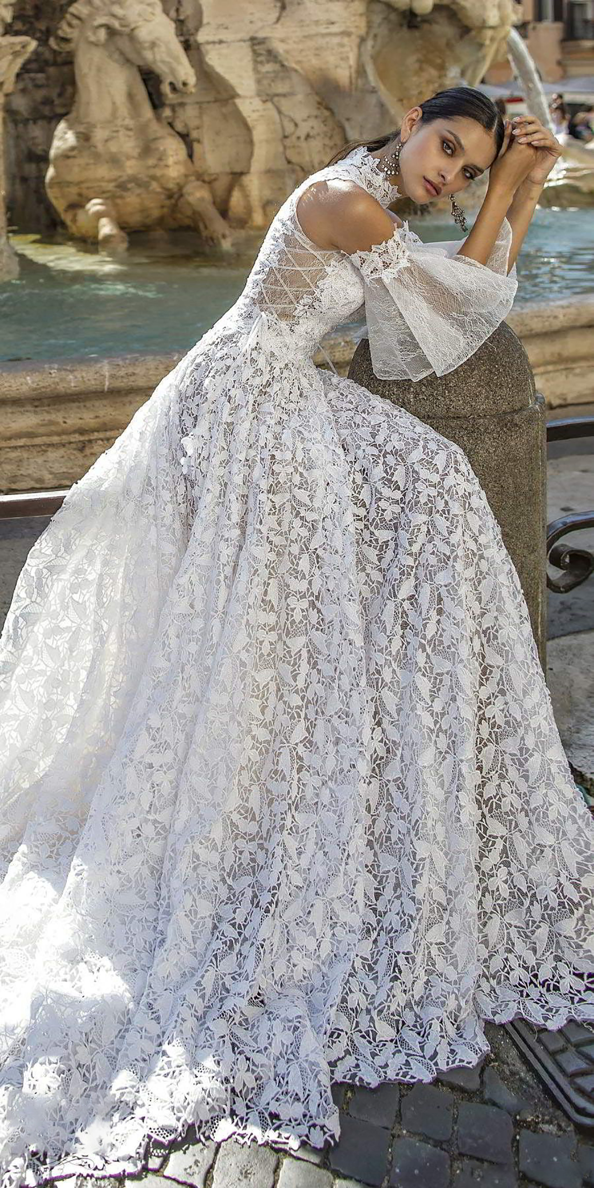 Glamorous A-line Wedding Dresses High-Neck Sleeveless Cuffs Design Lace Zipper Court Gown Custom Made Zipper Plus Size Bridal Dress Vestidos De Novia