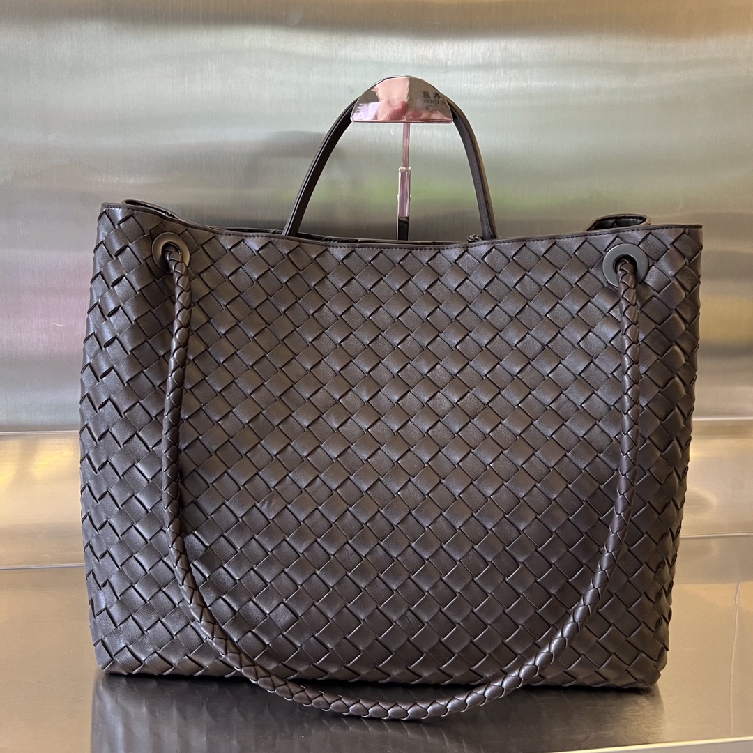 2025 Designer Buckle woven Handbag Intrecciato Leather Braided Womens Portable Shoulder Crossbody Bag Document handbags Purses luxury brand