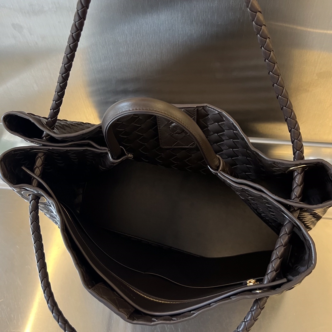 2025 Designer Buckle woven Handbag Intrecciato Leather Braided Womens Portable Shoulder Crossbody Bag Document handbags Purses luxury brand