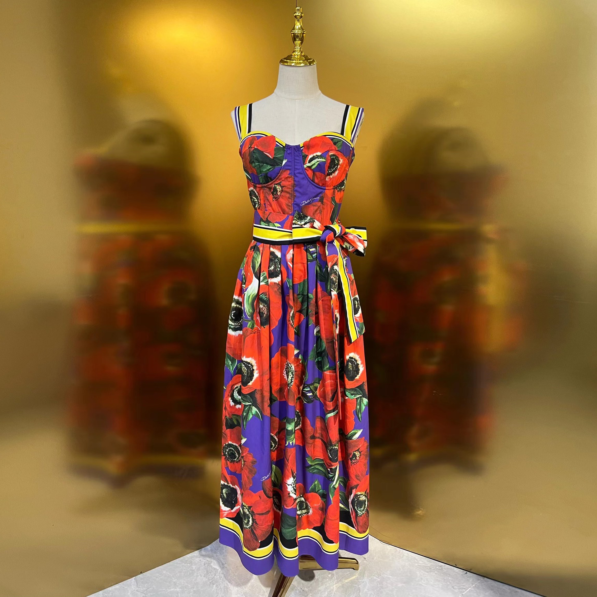 Womens Dress European Fashion brand cotton Cotton red sea anemone gathered waist slip mid dress